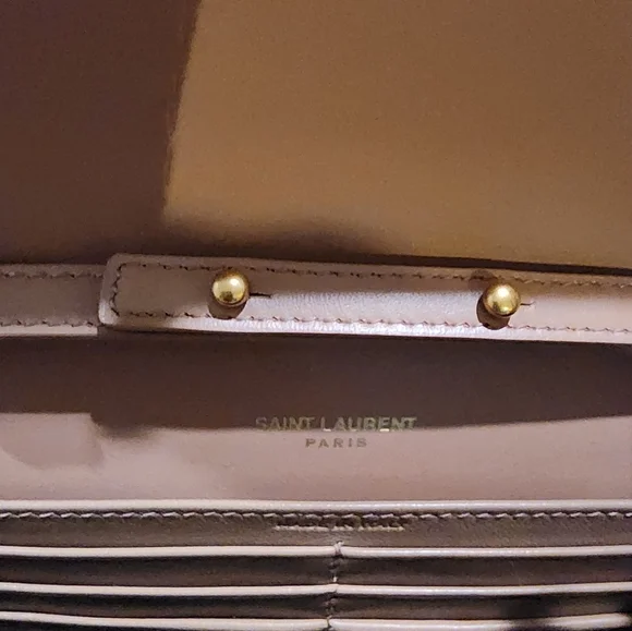 YSL Wallet on Chain - Picture 7 of 12